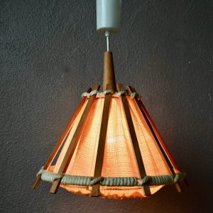 Suspension scandinave en bois et toile