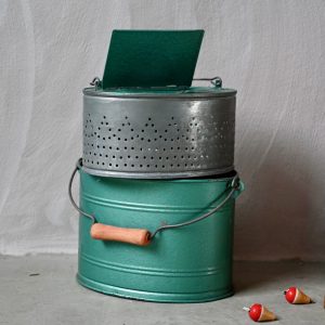 Goujonnière de pêcheur en tôle verte