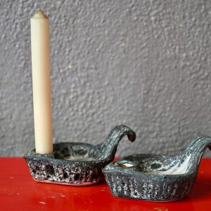 Paire de bougeoirs en céramique