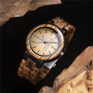 Montre en bois avec calendrier